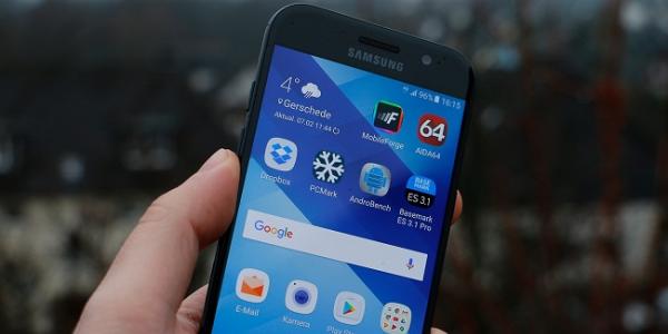 Samsung Galaxy A5 ir skaists viedtālrunis ar ūdens aizsardzību